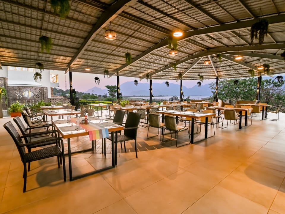 Saj By The Lake - Malshej Ghat Hotel Hotel in Maharashtra
