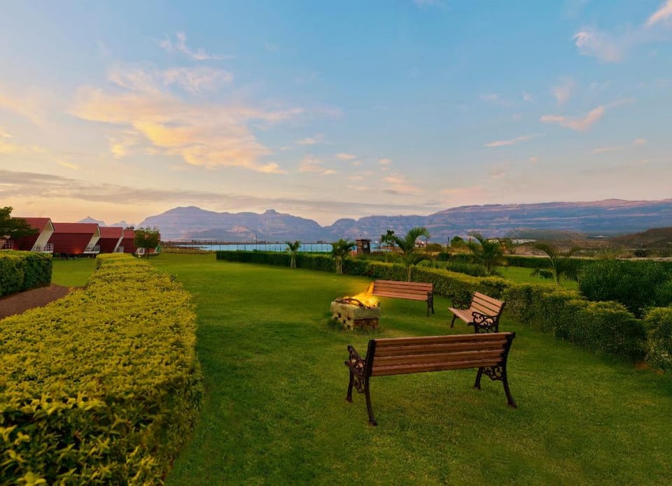 Saj By The Lake - Malshej Ghat Hotel Hotel in Maharashtra