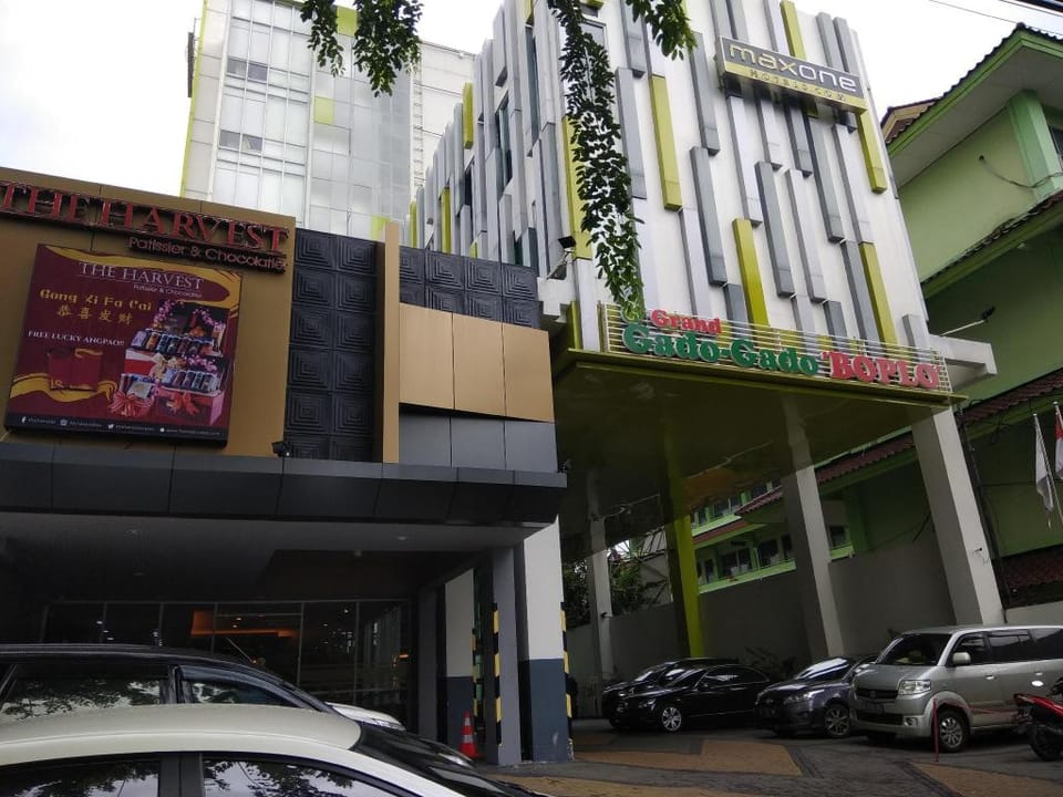 MaxoneHotel at Kramat Hotel in Jakarta