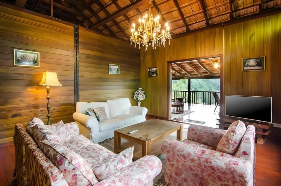De Serenity - Exclusive Jungle Retreat Bed and Breakfast in Negeri Sembilan, Malaysia