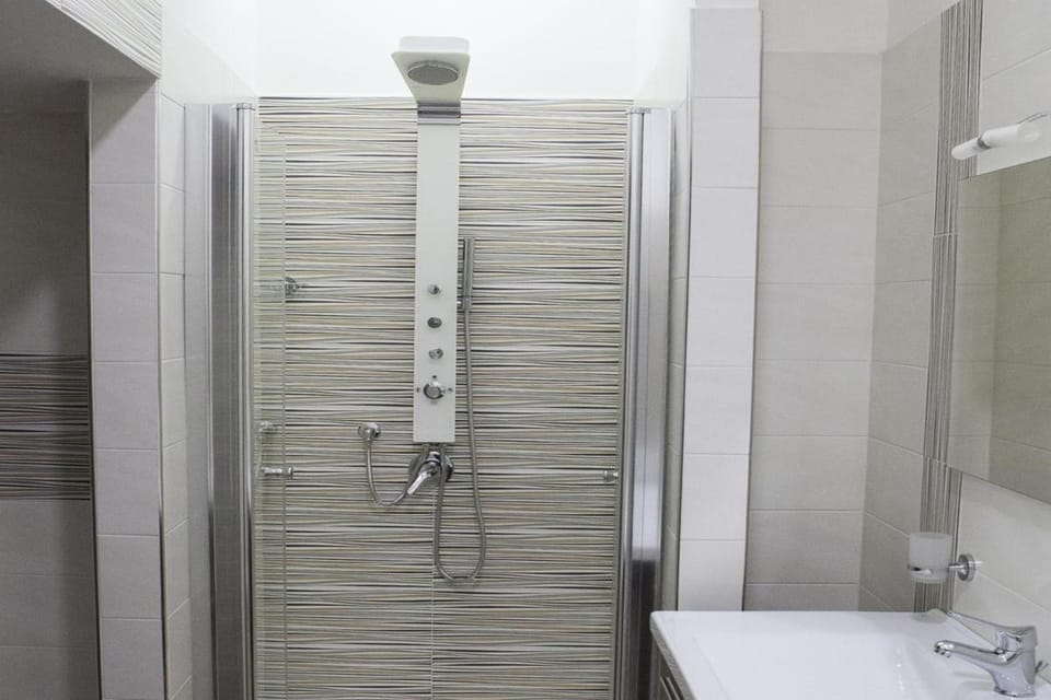 Napoli Garibaldi Square Bed and Breakfast in Naples