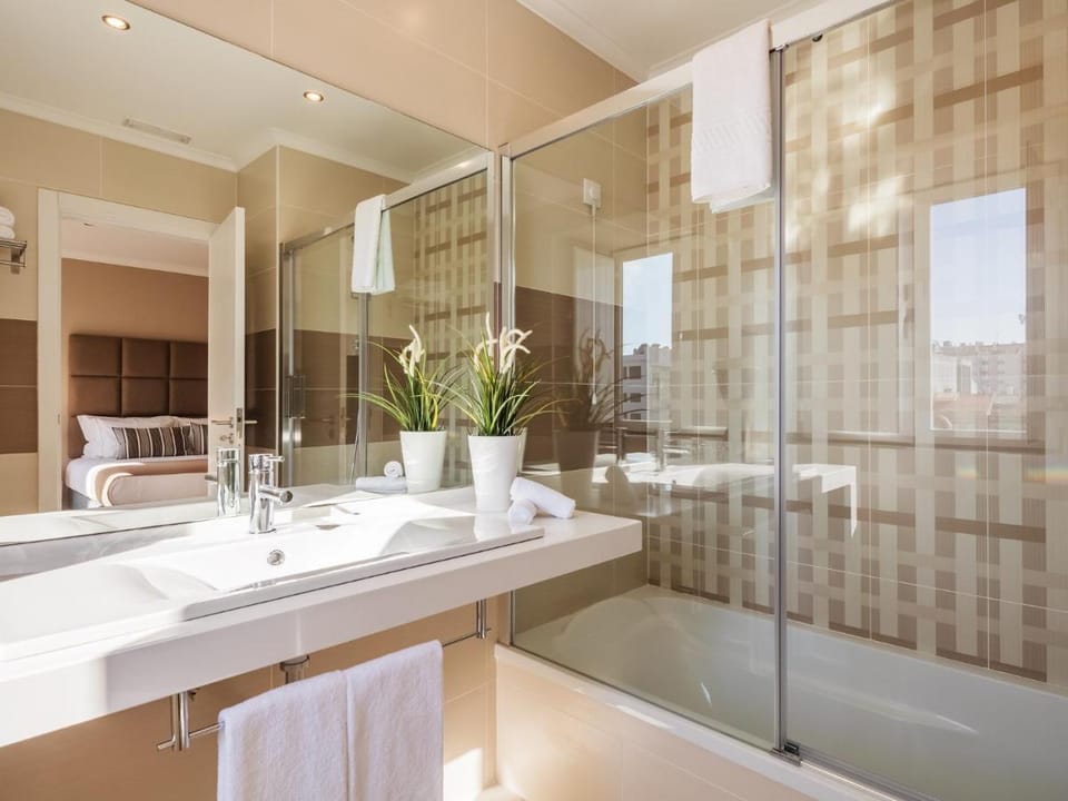 Vila Garden Guesthouse Bed and Breakfast in Lisbon