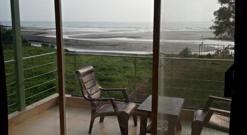 Whistling Waves Beach Resort Resort in Maharashtra