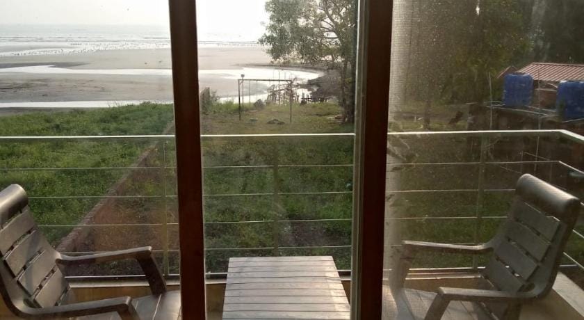 Whistling Waves Beach Resort Resort in Maharashtra