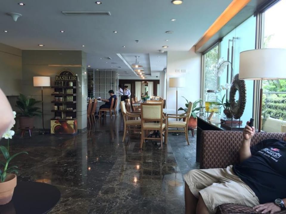 One Tagaytay Place Private Residences Hotel in Tagaytay