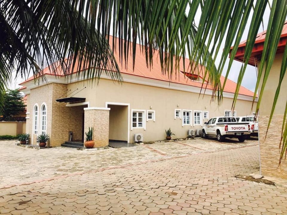 Ojays Guest House Hotel in Abuja