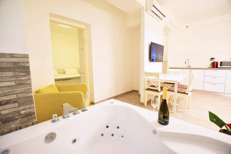 Rothschild 1929 Luxury Boutique Aparthotel Hotel in Haifa