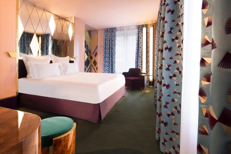 Hôtel Saint-Marc Hotel in Paris