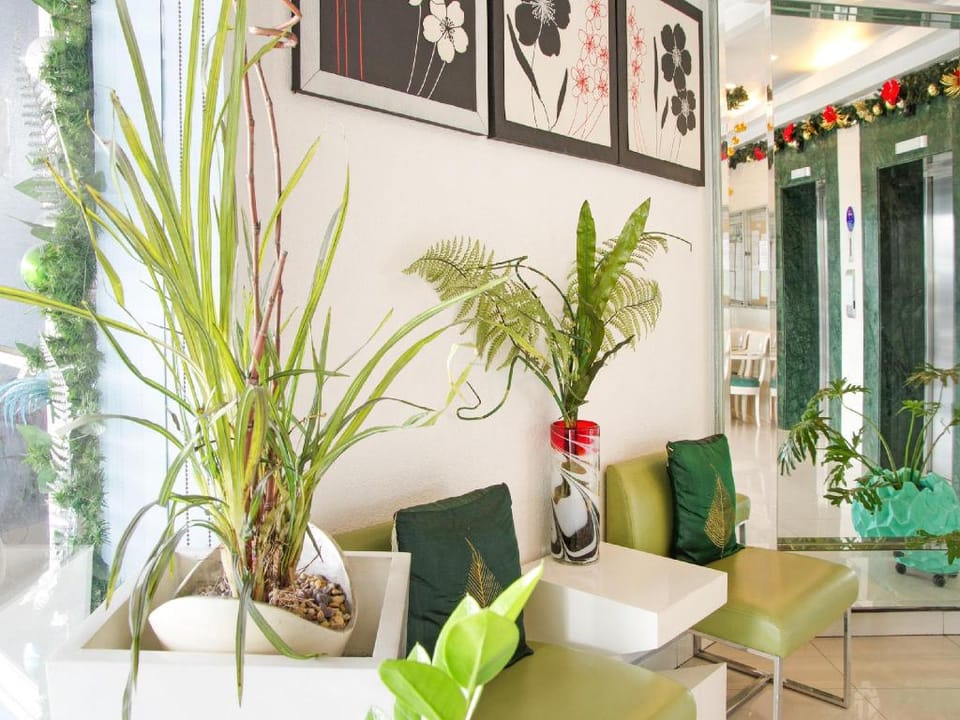 Touristation @ Crowne Bay Tower Apartment in Pasay