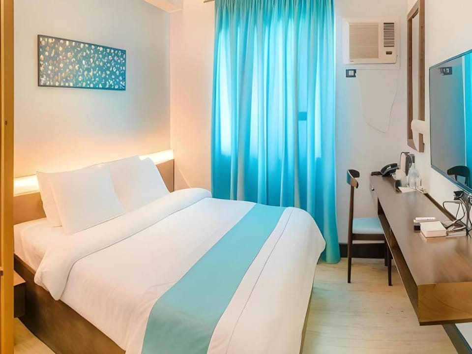 Twin Tides Resort Hotel in Panglao