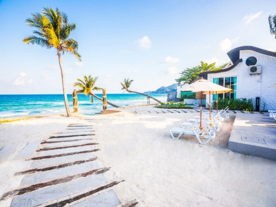 The Samui Beach Resort Hotel in Ko Samui
