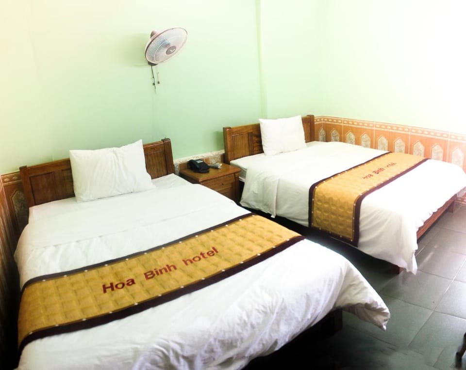Hoa Binh Hotel Quang Binh Hotel in Laos