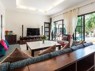 Luxury 8 bedrooms Pool Villa Villa in Rawai