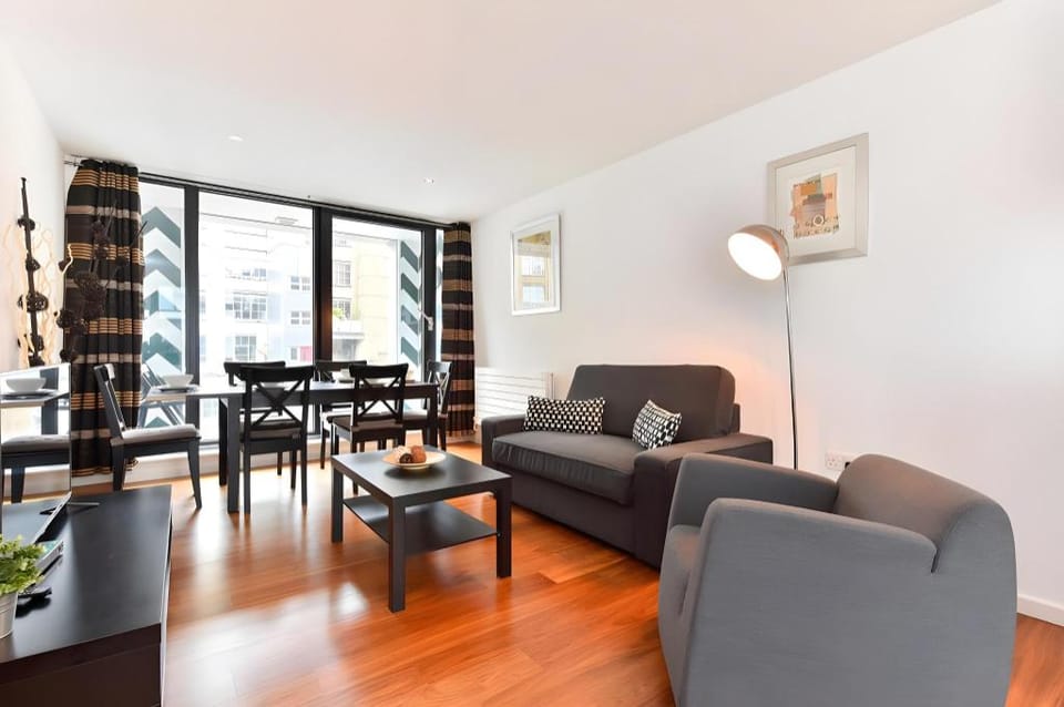 Shoreditch City Living Apartment in London Borough of Islington