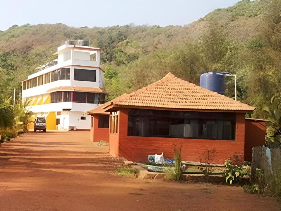 Surali Sagar Beach Resort Hotel in Maharashtra