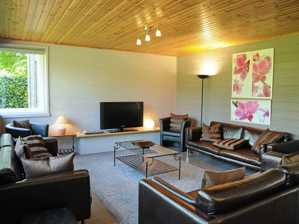 Chalet in Enneille near Durbuy with Sauna Vacation rental in Wallonia, Belgium