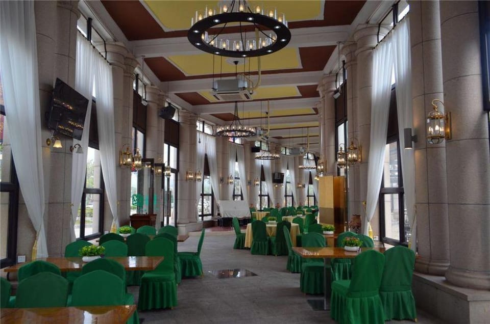 Vienna Classic Hotel Shenzhen Pingshan Yingzhan Toursim Garden Hotel in Shenzhen