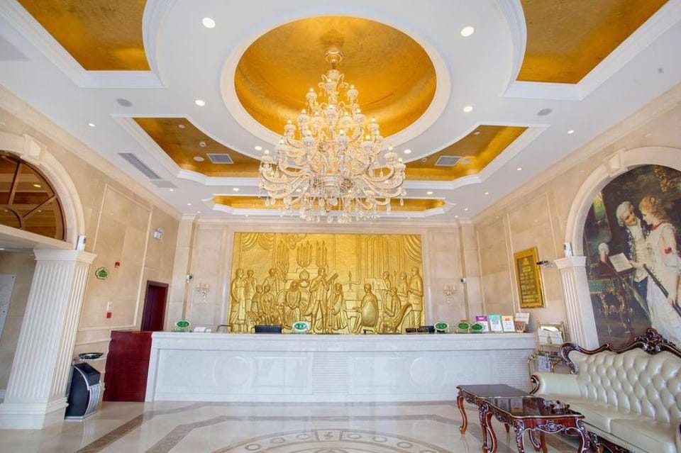 Vienna Hotel Shanghai Hongqiao Exhibition Center Xuying Road Metro Station Hotel in Shanghai