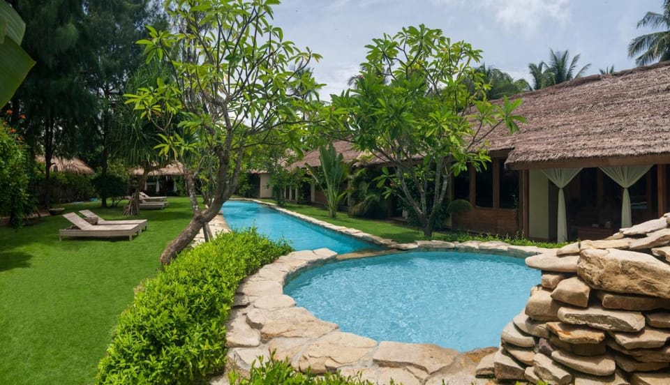 Dolcemare Resort Campground/ 
RV Resort in Pemenang