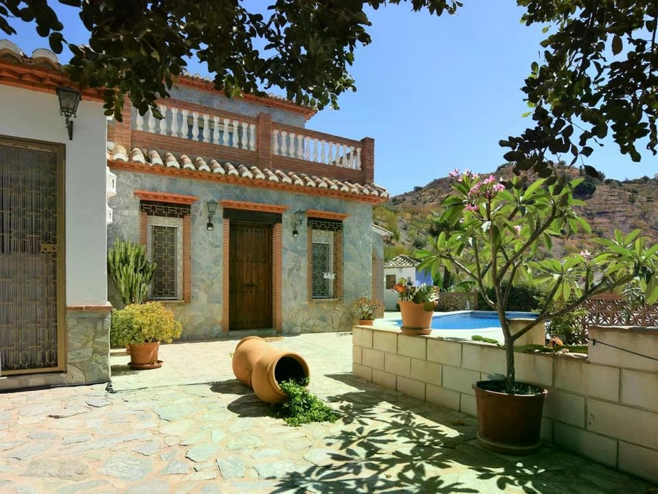 Villa Mariposa in Spains Sunny Paradise Vacation rental in Axarquía