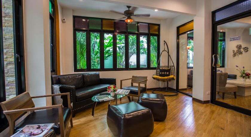 Tee Pak Dee Resident Phuket Hotel in Wichit