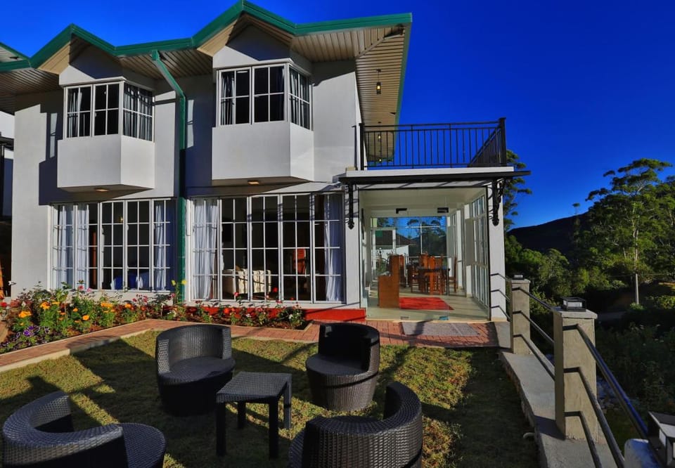 Lemas Holiday Bungalow Villa in Central Province