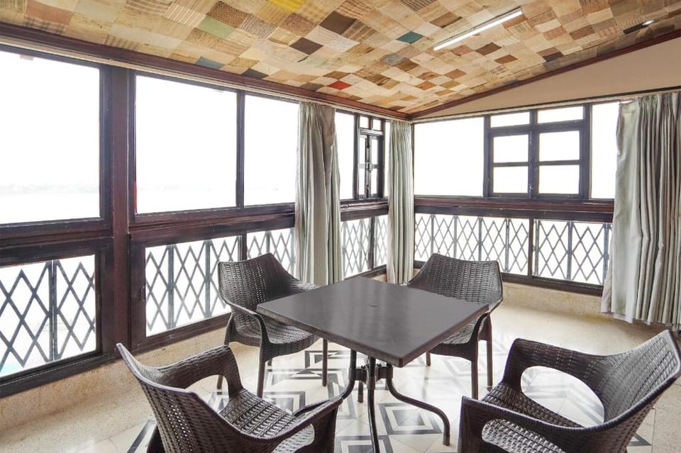 Palette by CheckIn Heritage Scindia Ghat Hotel in Varanasi