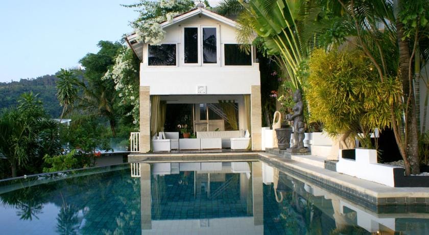 Villa Buah Villa in Batu Layar