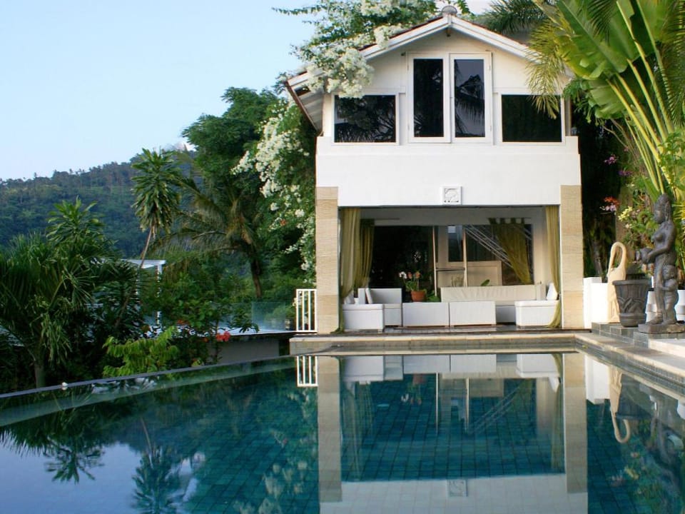 Villa Buah Villa in Batu Layar