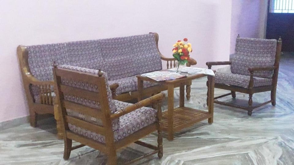 Hotel Saravana Grand Hotel in Kerala