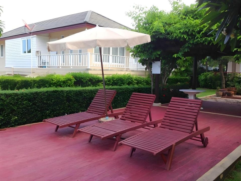 Baan Talay Samran Villa Apartment in Thailand