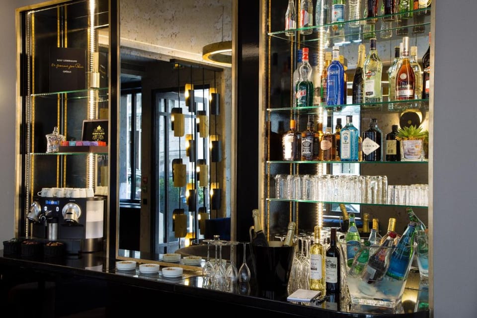 Hotel Le 10 BIS Hotel in Paris