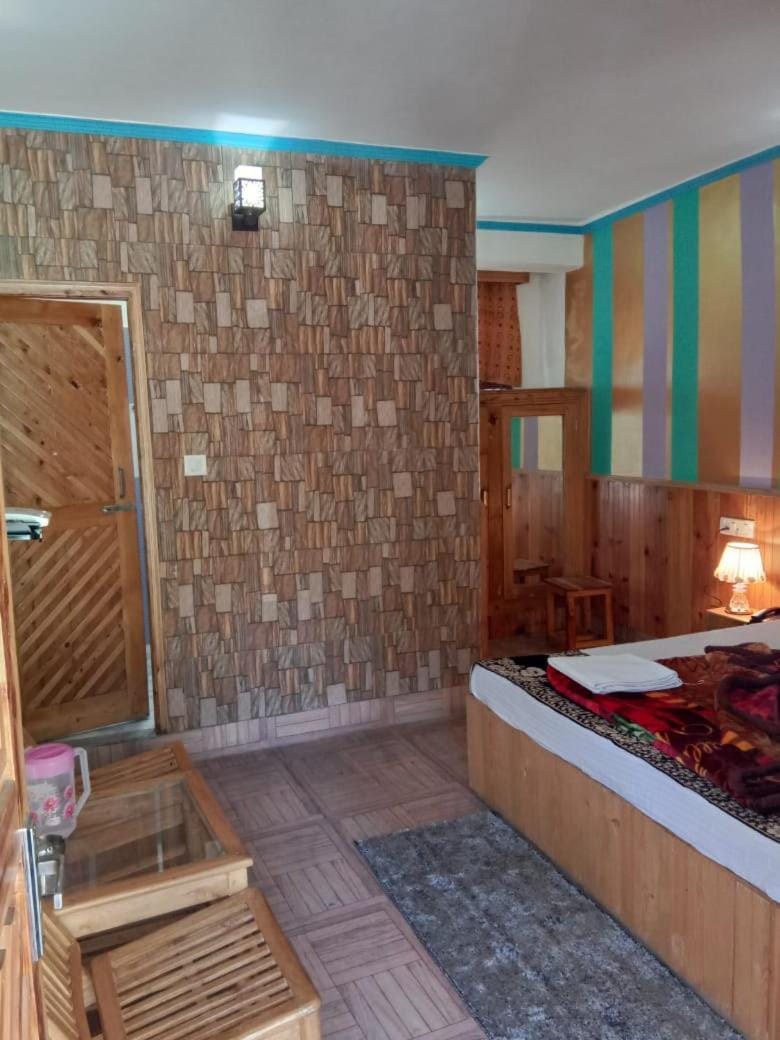 Hotel Hadimba Heights Hotel in Manali