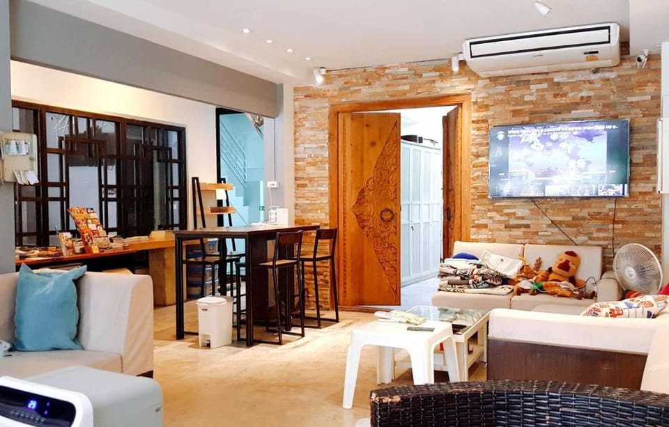 Bakeroom Hostel Hotel in Chiang Mai