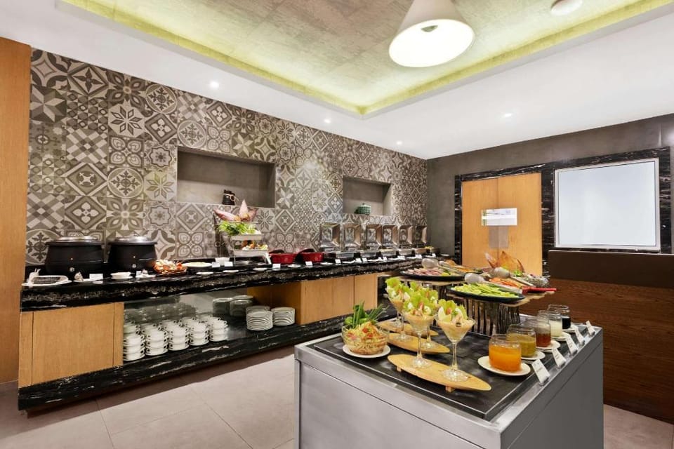 Howard Johnson Kolkata Hotel in Kolkata