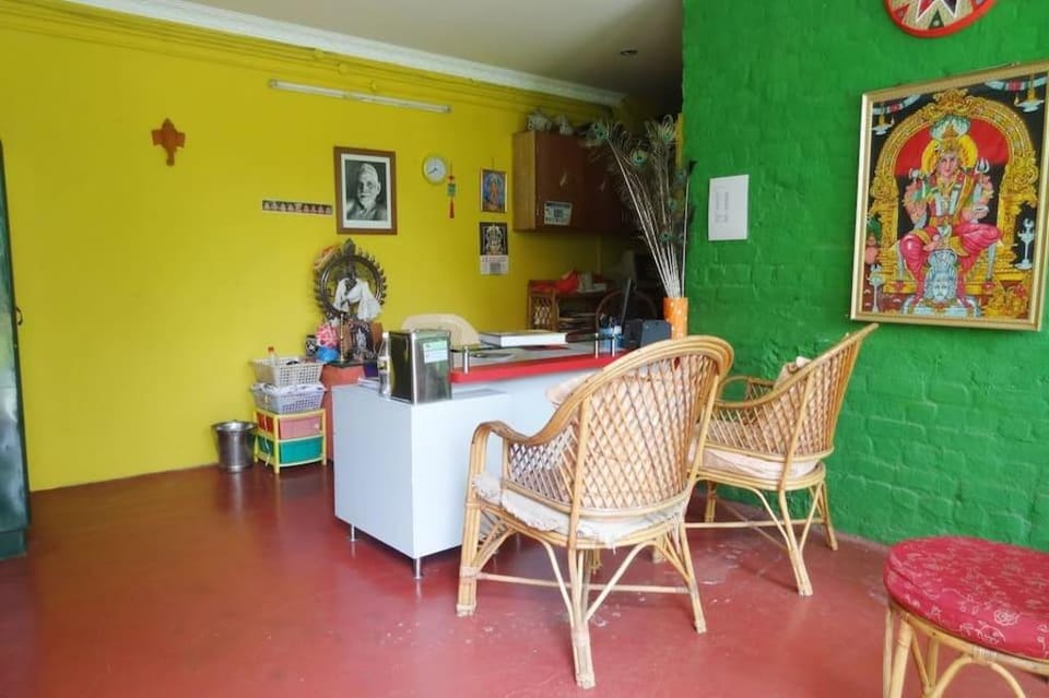 Sunshine Guest House Hotel in Tamil Nadu
