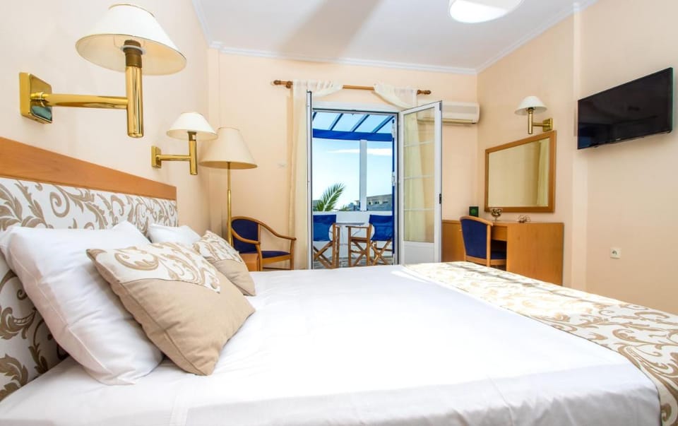 Syros Atlantis Hotel in Decentralized Administration of the Aegean
