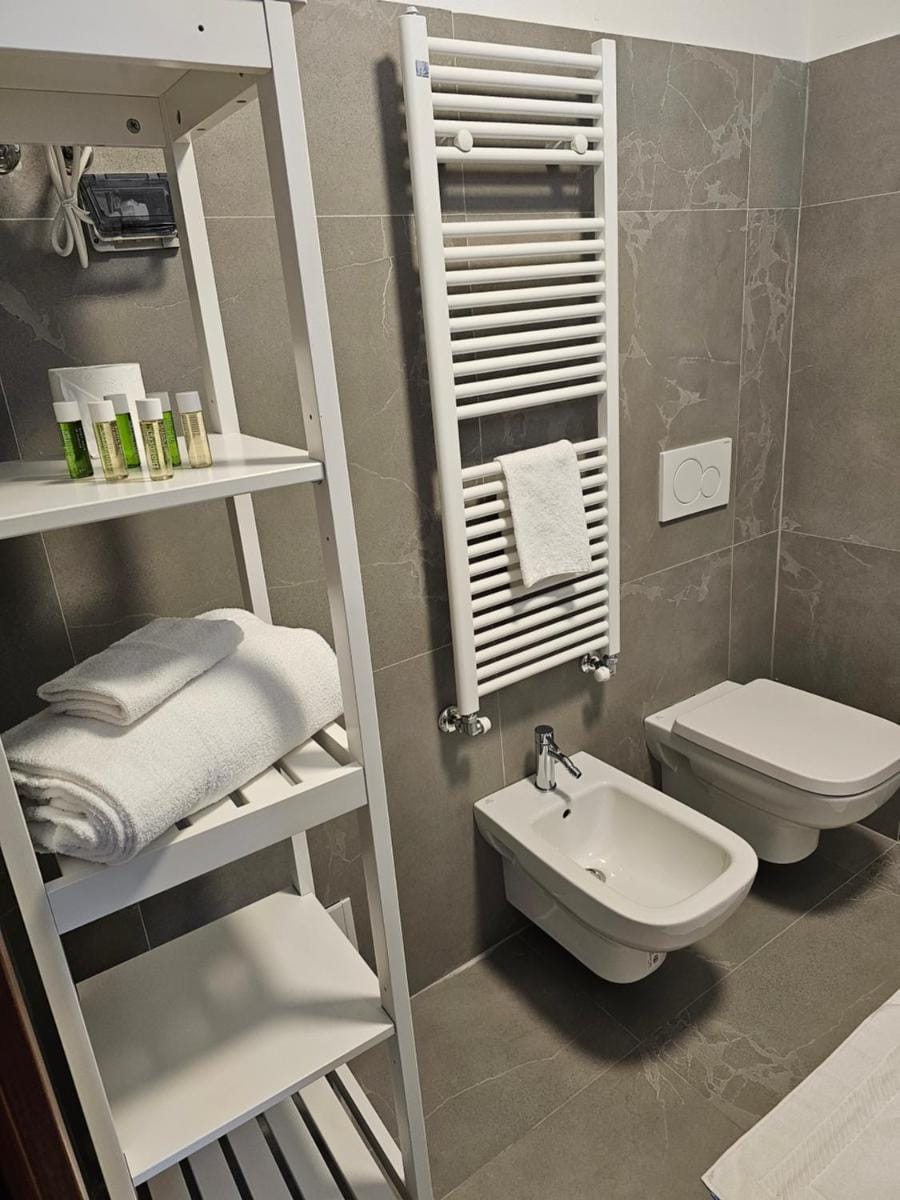 Victoria Royal Garden Apartment hotel in Como