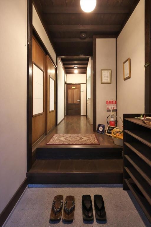 Kanazawa Guest House East Mountain Bed and Breakfast in Kanazawa