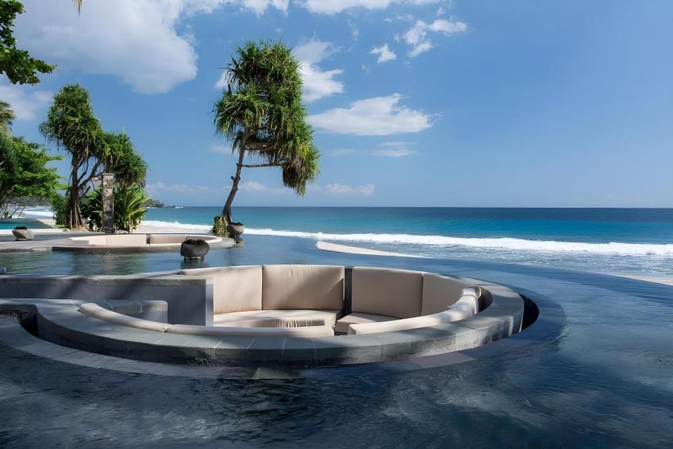 Katamaran Hotel & Resort Resort in Batu Layar