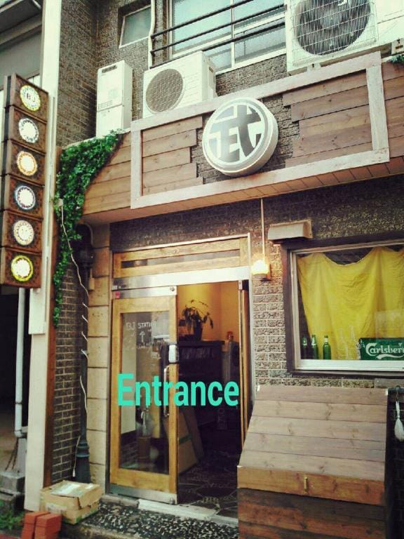 Takamatsu Guest House Bj Station Bed and Breakfast in Japan