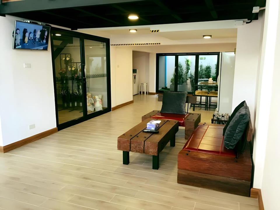 Errday Guest House Hotel in Bangkok
