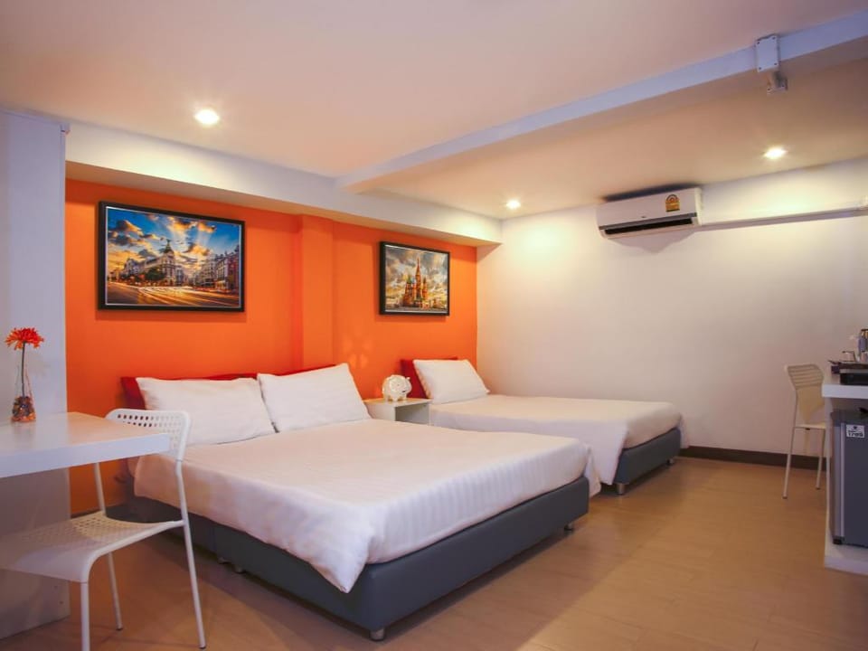 Errday Guest House Hotel in Bangkok