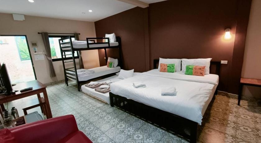 Warm Well Hostel Hotel in Thailand