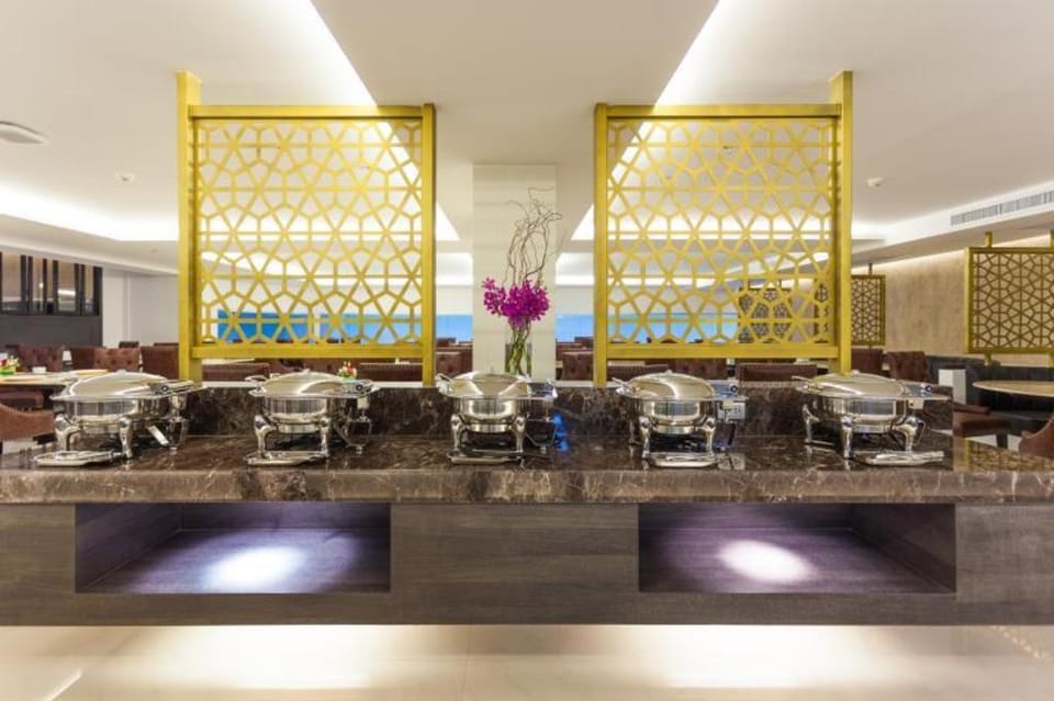 Grand 5 Hotel & Plaza Sukhumvit Bangkok Hotel in Bangkok