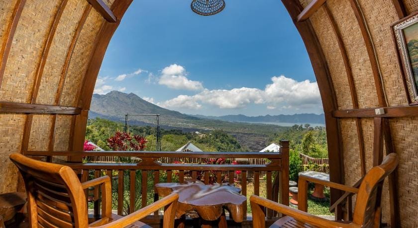 Tiing Bali Guest House Hotel in Bali
