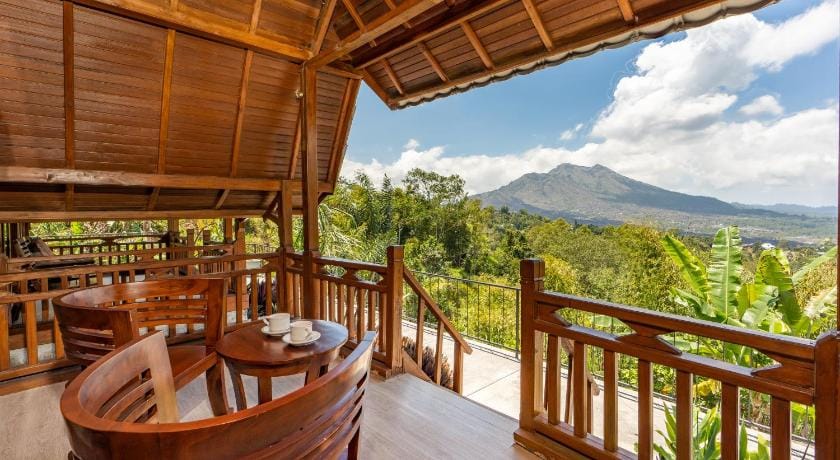Tiing Bali Guest House Hotel in Bali