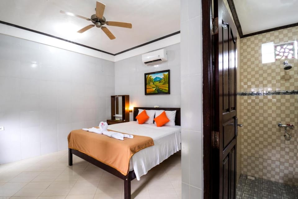 Megacahya Bungalow Bed and Breakfast in Nusapenida
