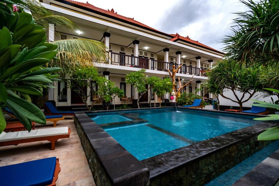 Megacahya Bungalow Bed and Breakfast in Nusapenida