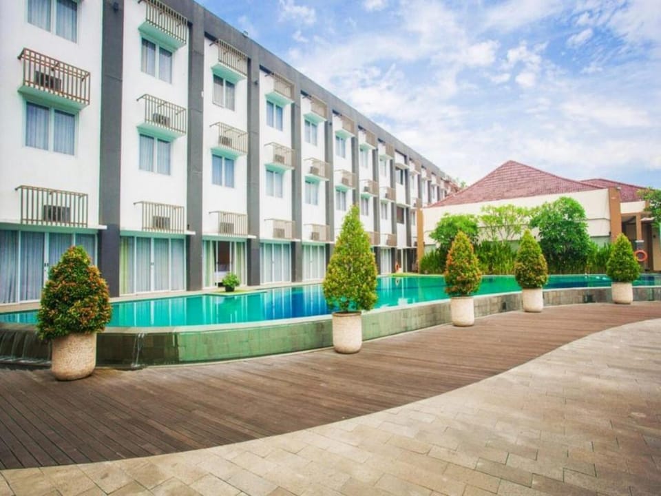 Front One Akshaya Hotel Karawang Hotel in West Java